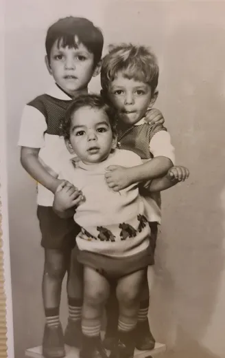 גילי אלבז — תמונה מהאלבום המשפחתי